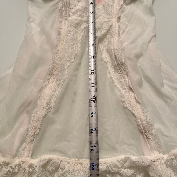 Victoria Secret “I Do” Collection 36C white / light blue accent straps - Picture 3 of 6